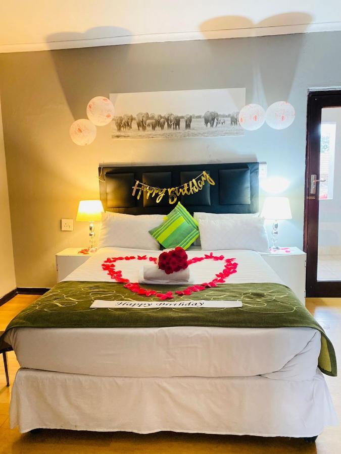 Airport Royal Guest House Kempton Park Dış mekan fotoğraf