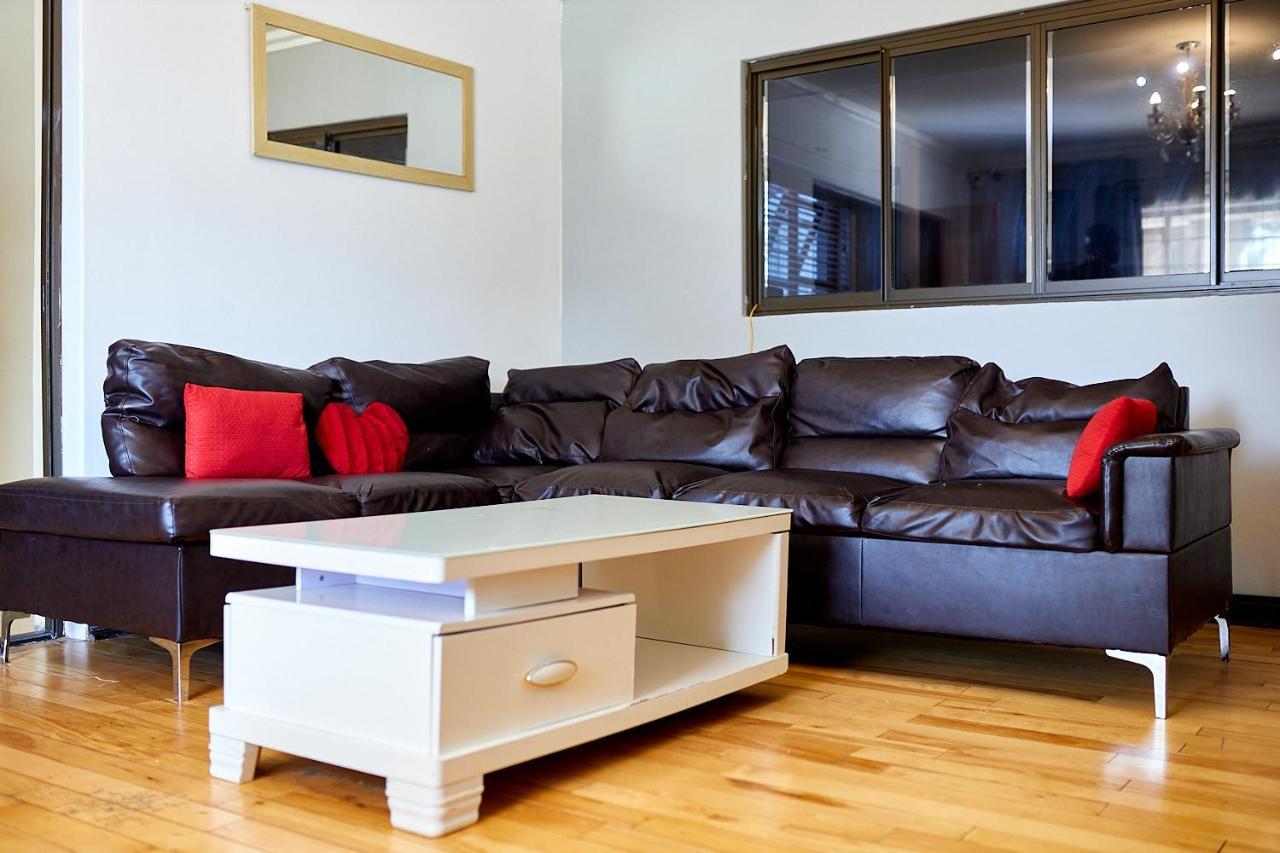 Airport Royal Guest House Kempton Park Dış mekan fotoğraf